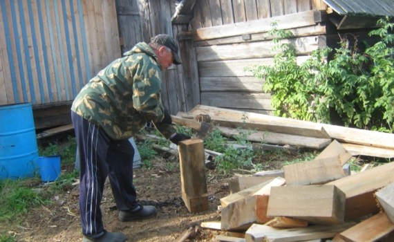 В Томской области более 300 человек получают помощь семейных бригад социальных работников